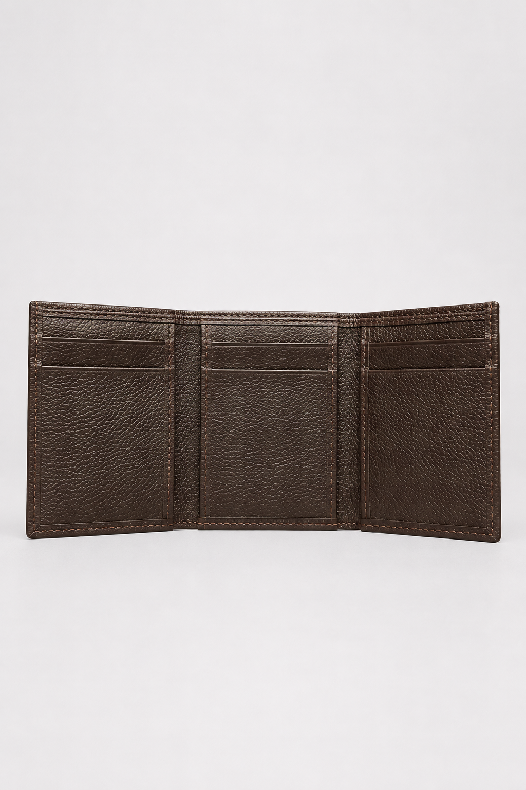 Leather Essential Classic Bifold Wallet – Brown